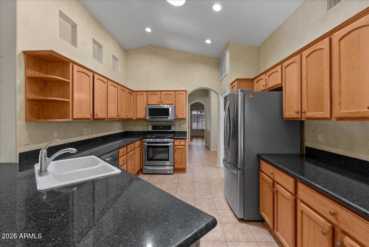 16189 W WHITTON Avenue, Goodyear, AZ 85395 — photo 6 of 23