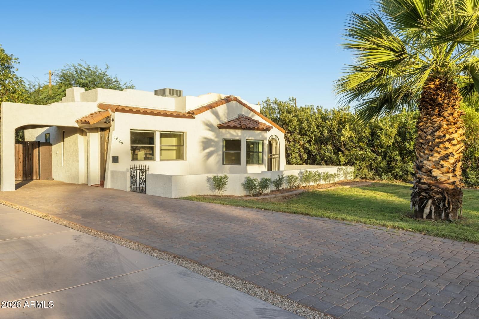 1629 N 17TH Avenue, Phoenix, AZ 85007 — photo 1 of 46