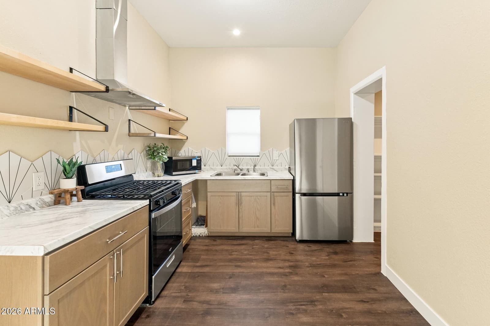 1629 N 17TH Avenue, Phoenix, AZ 85007 — photo 15 of 46