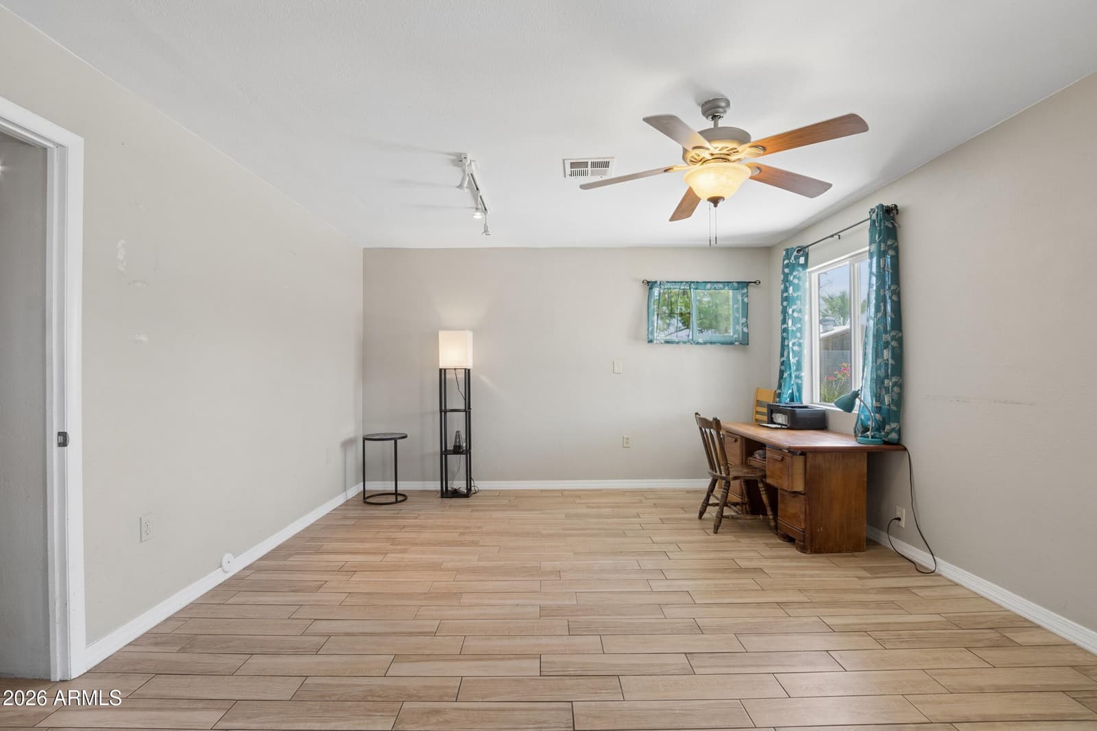 2131 W EDGEWOOD Avenue, Mesa, AZ 85202 — photo 13 of 36
