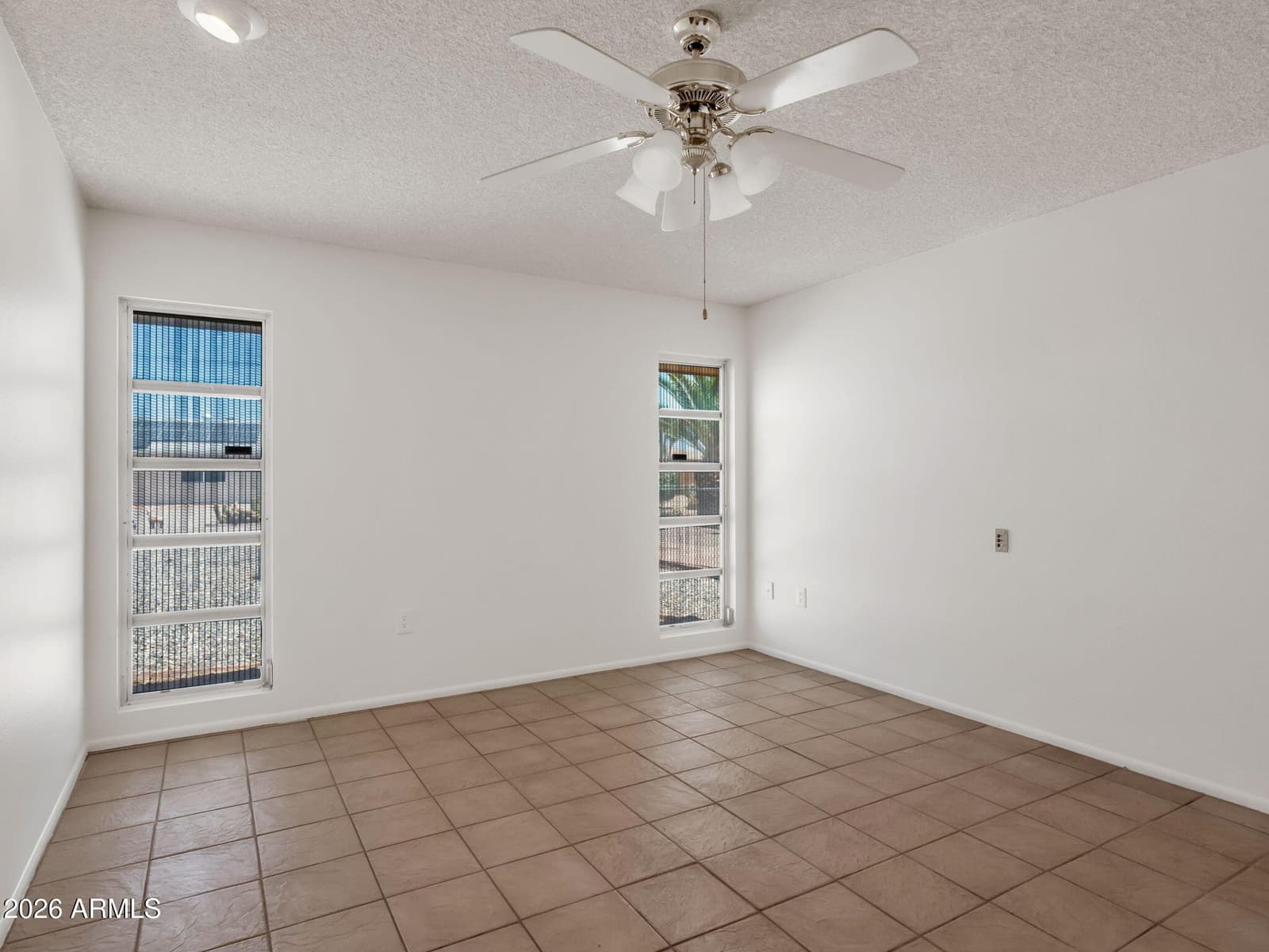 11070 W PLEASANT VALLEY Road, Sun City, AZ 85351 — photo 11 of 22