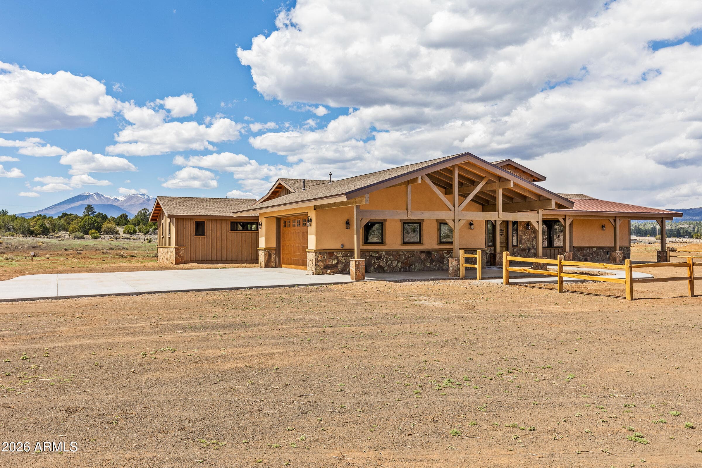 6570 MEADOWS Lane, Flagstaff, AZ 86004 — photo 4 of 66