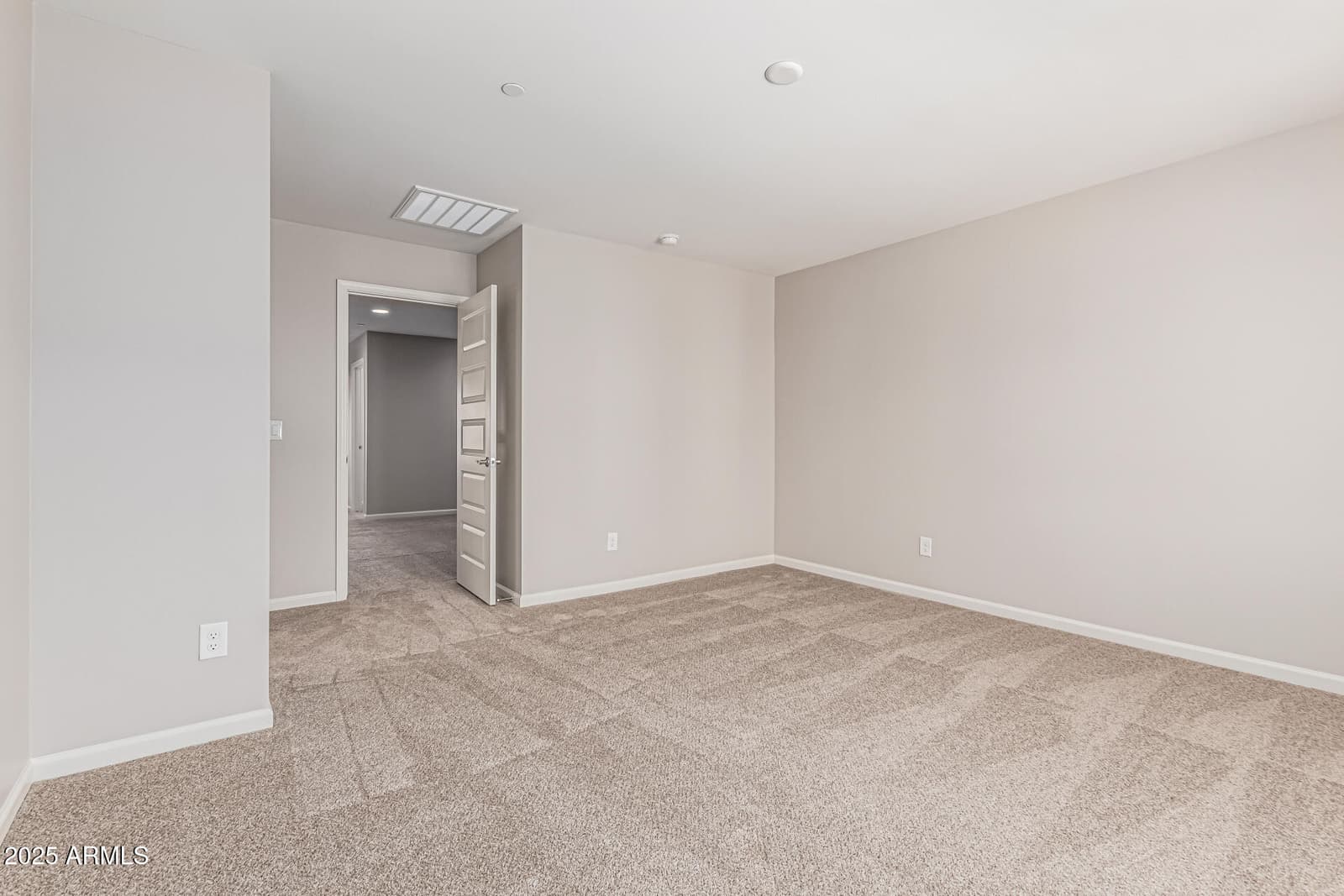 733 E COMMONWEALTH Avenue 23, Chandler, AZ 85225 — photo 16 of 29