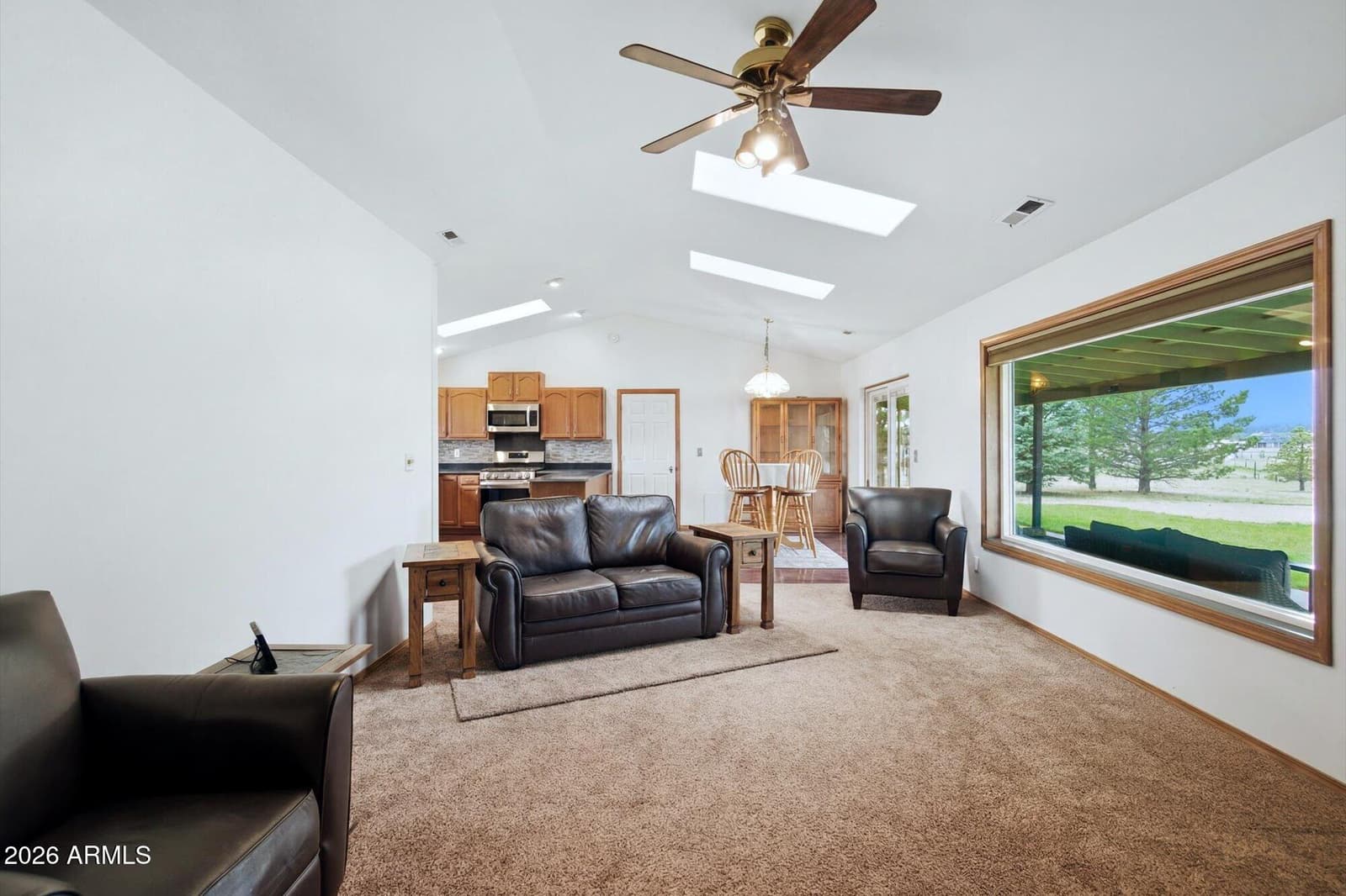 8415 YAKIMA Road, Flagstaff, AZ 86004 — photo 5 of 35