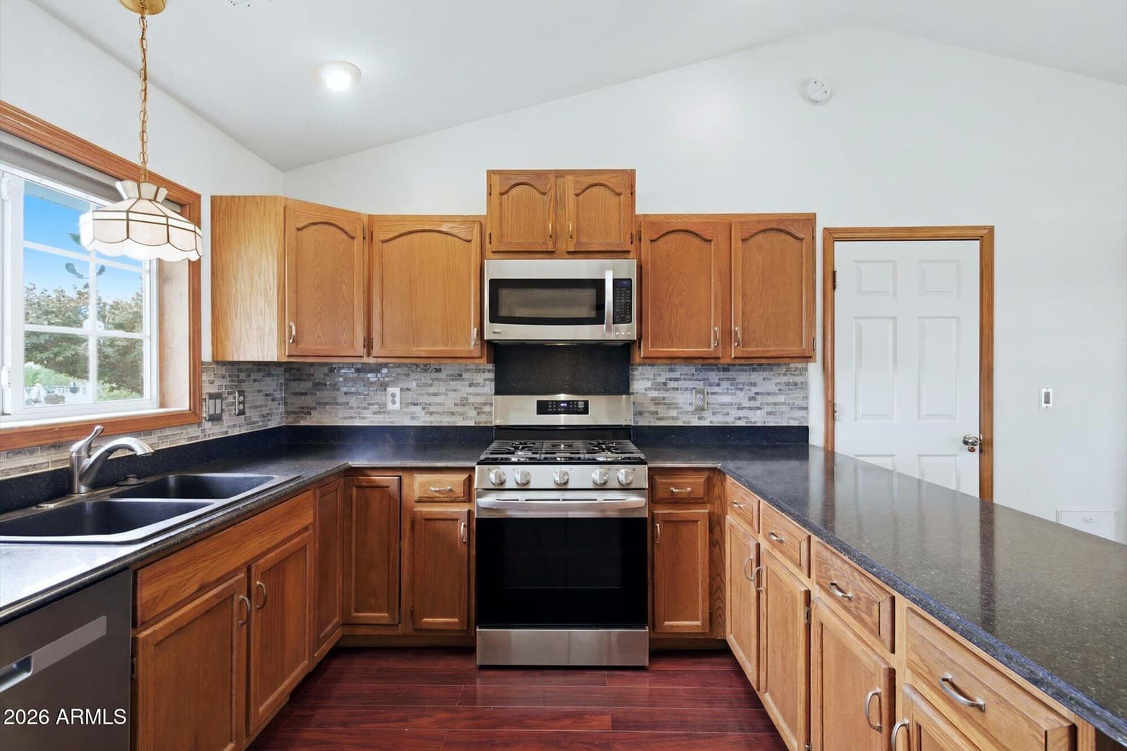 8415 YAKIMA Road, Flagstaff, AZ 86004 — photo 8 of 35