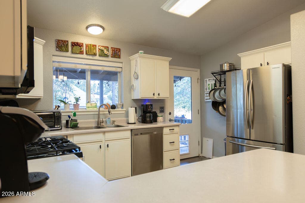 803 W OVERLAND Road, Payson, AZ 85541 — photo 7 of 30