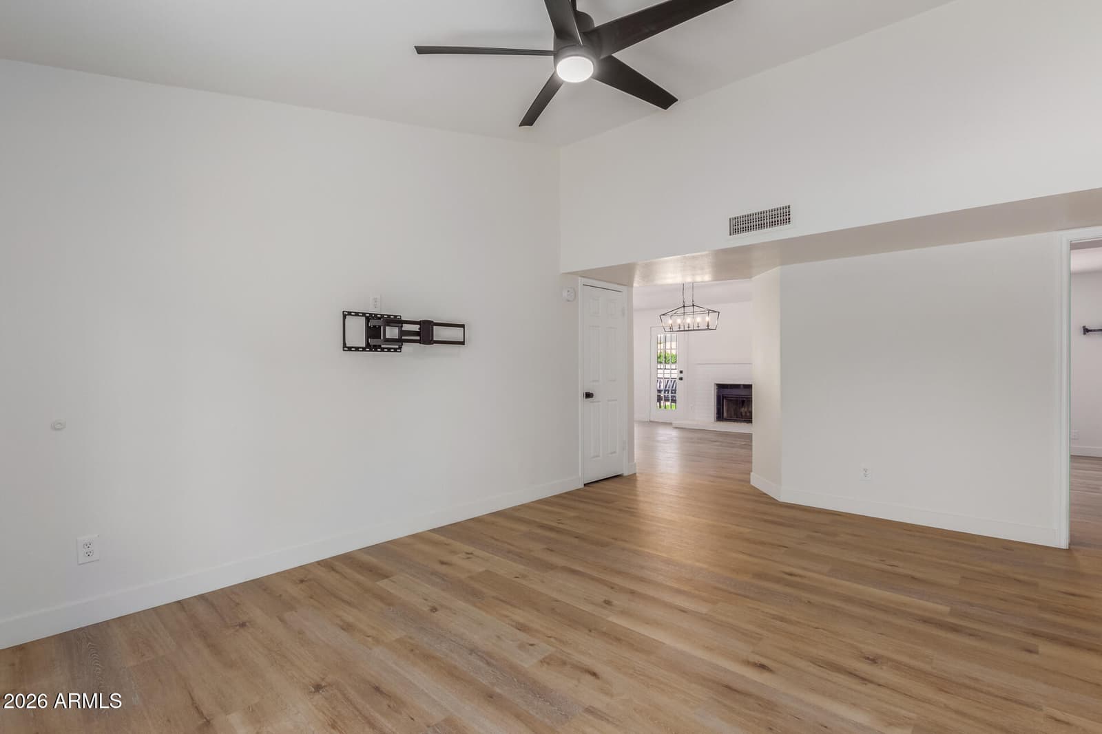 6401 E Kelton Lane, Scottsdale, AZ 85254 — photo 11 of 34