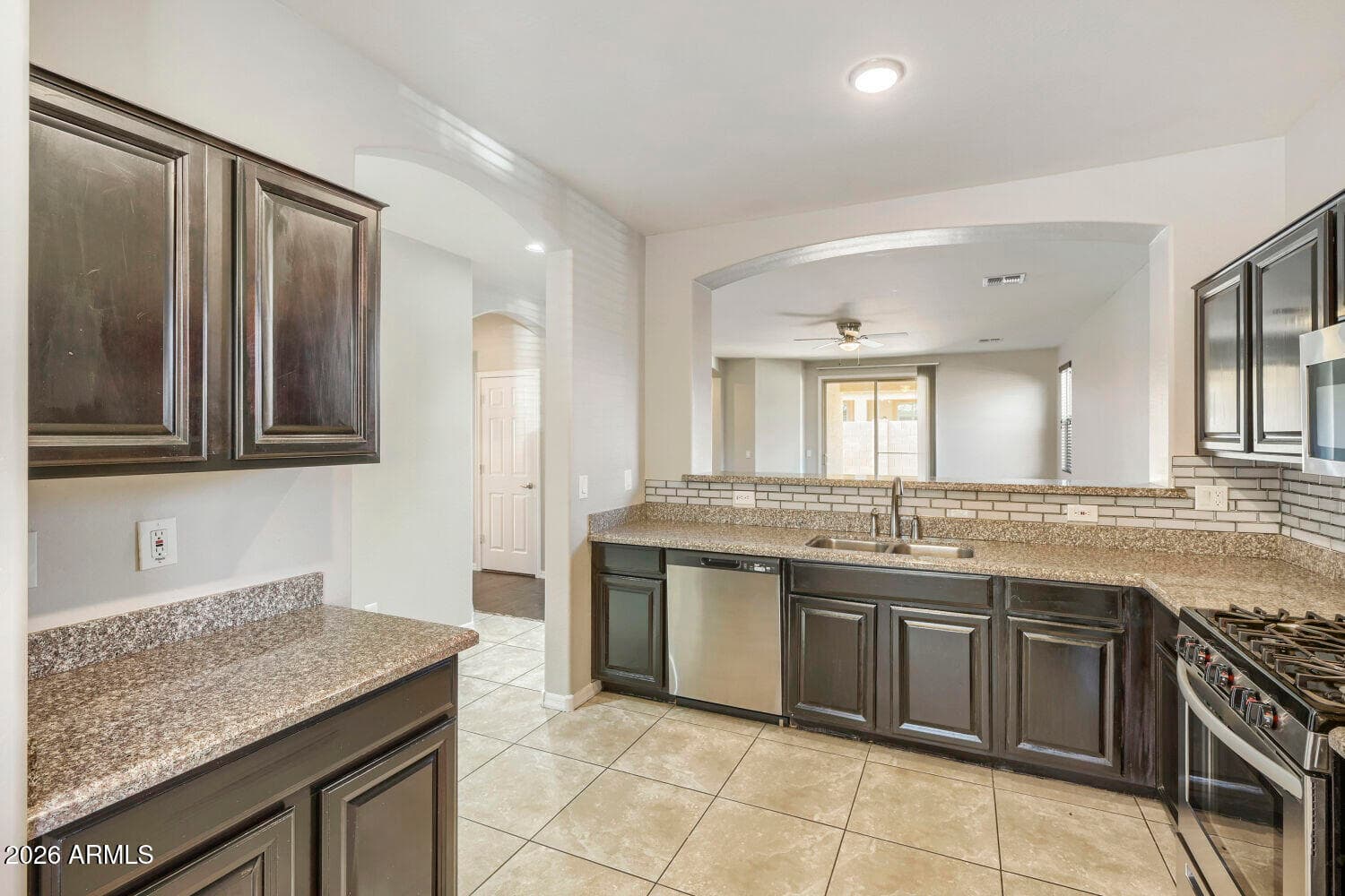 2625 W BEVERLY Road W, Phoenix, AZ 85041 — photo 14 of 29
