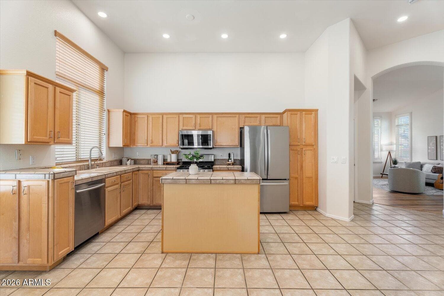 6915 W BLACKHAWK Drive, Glendale, AZ 85308 — photo 20 of 40
