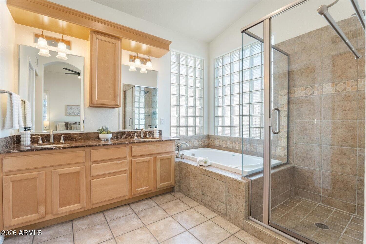 6915 W BLACKHAWK Drive, Glendale, AZ 85308 — photo 8 of 40