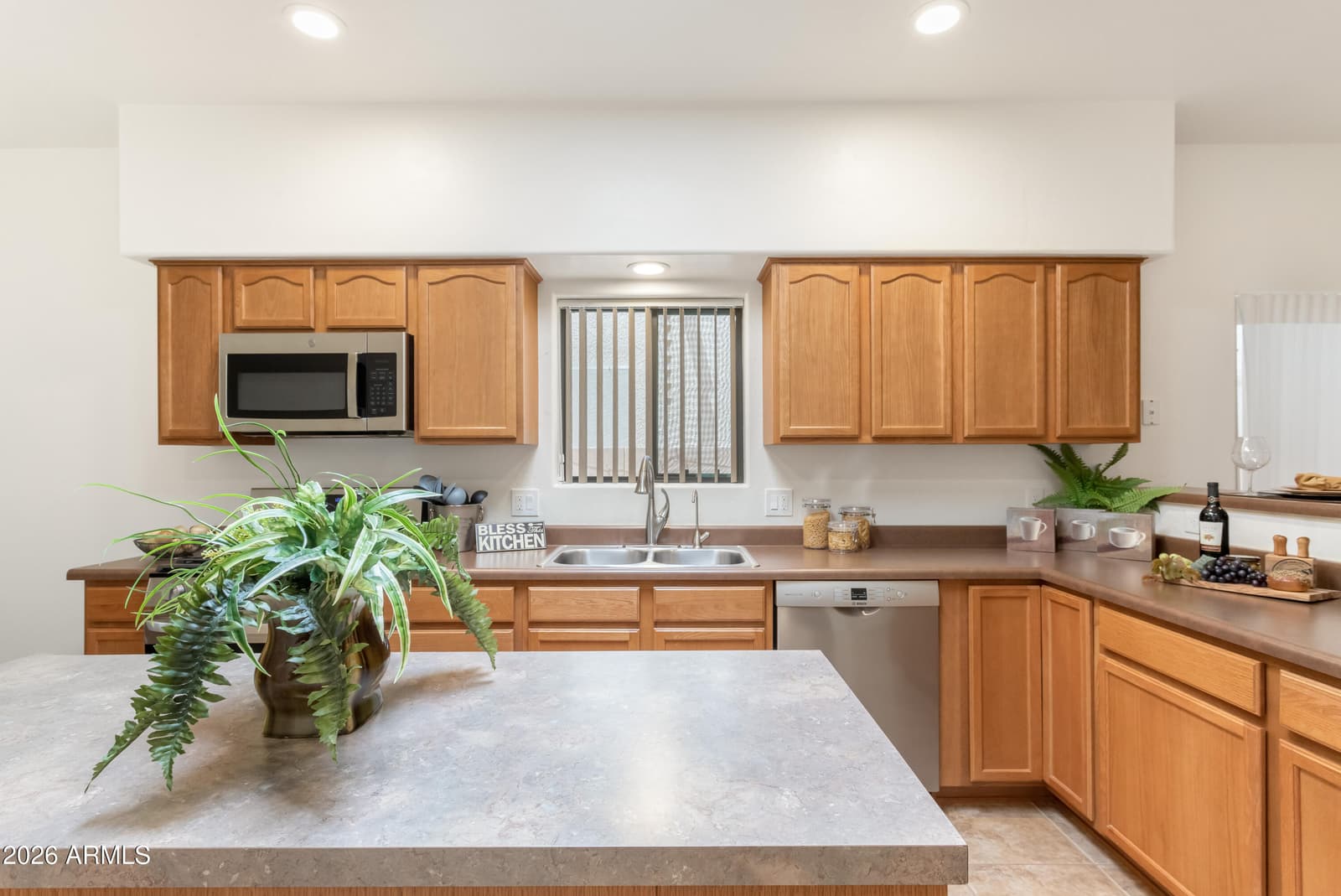 516 S Sky Ranch Road, Sierra Vista, AZ 85635 — photo 13 of 35