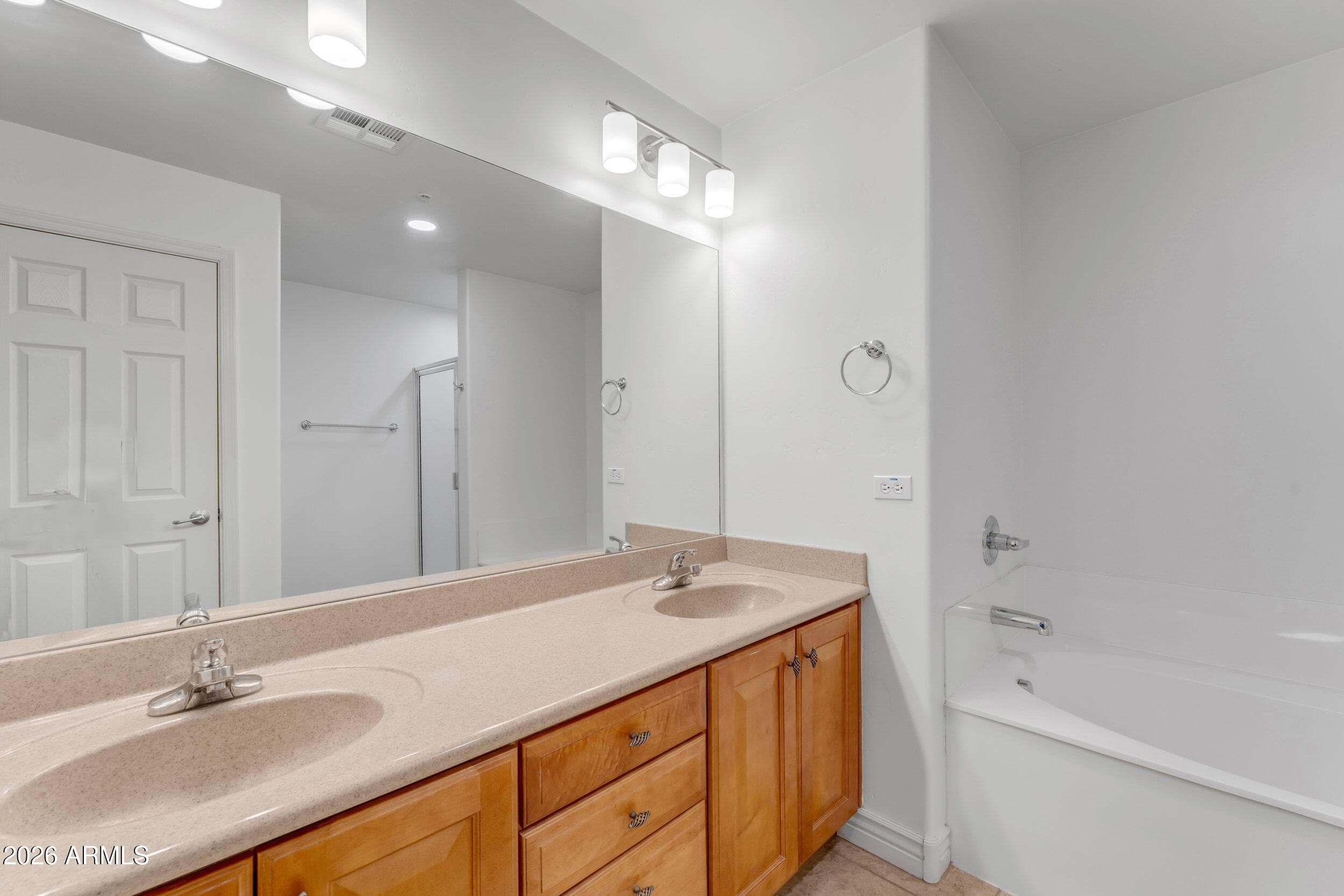5450 E Deer Valley Drive 2206, Phoenix, AZ 85054 — photo 21 of 56