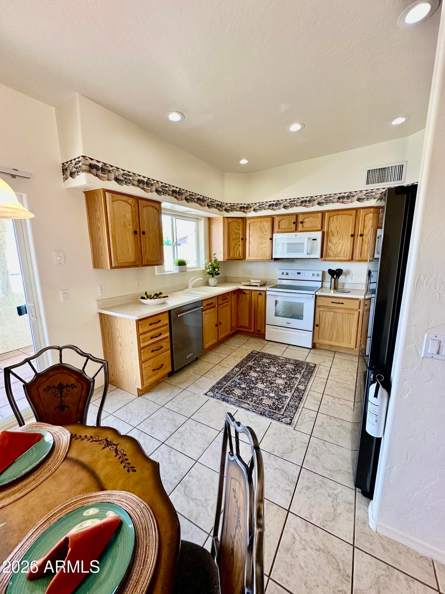 384 S Taylors Trail, Sierra Vista, AZ 85635 — photo 17 of 40