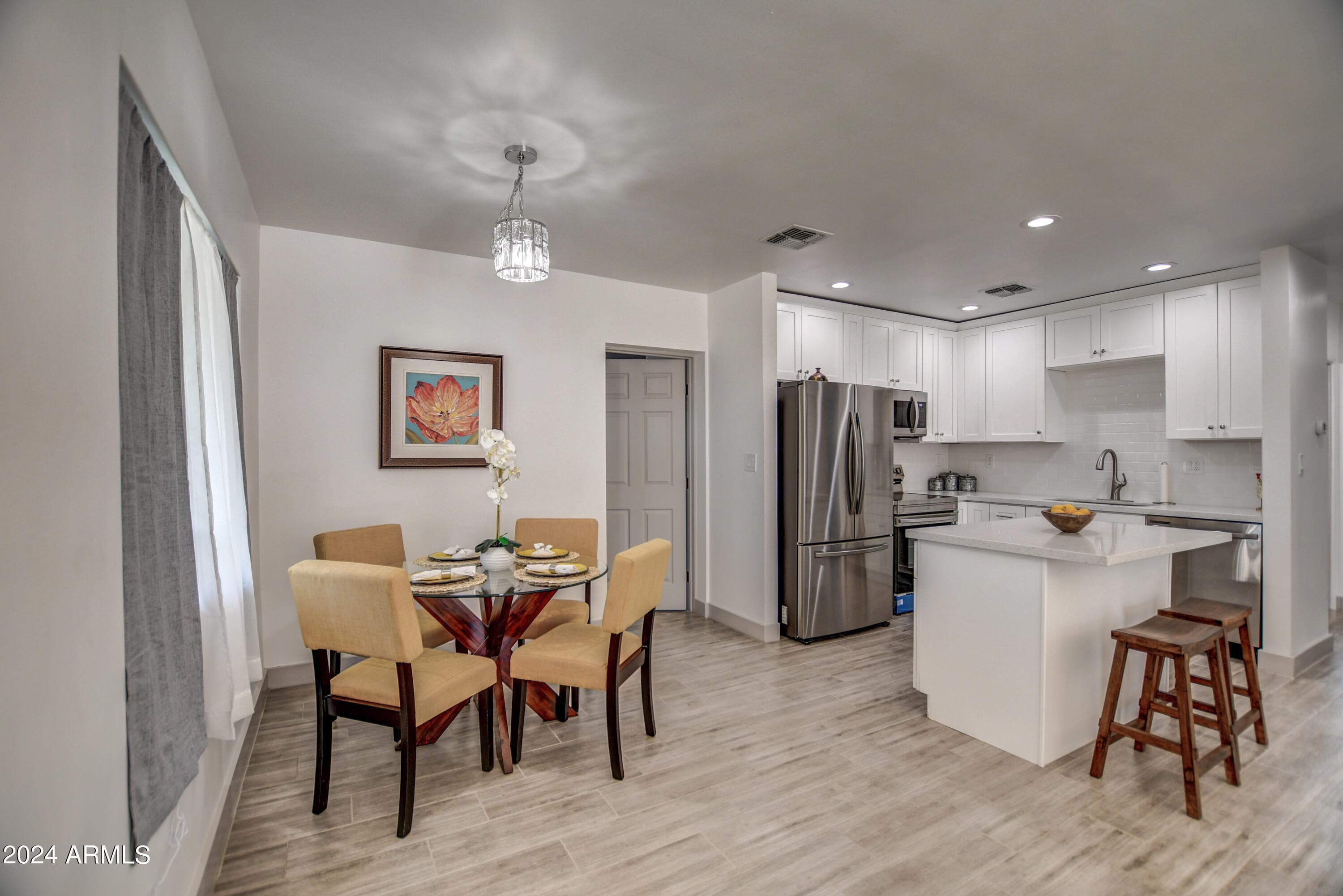 3135 N 34TH Street, Phoenix, AZ 85018 — photo 5 of 32