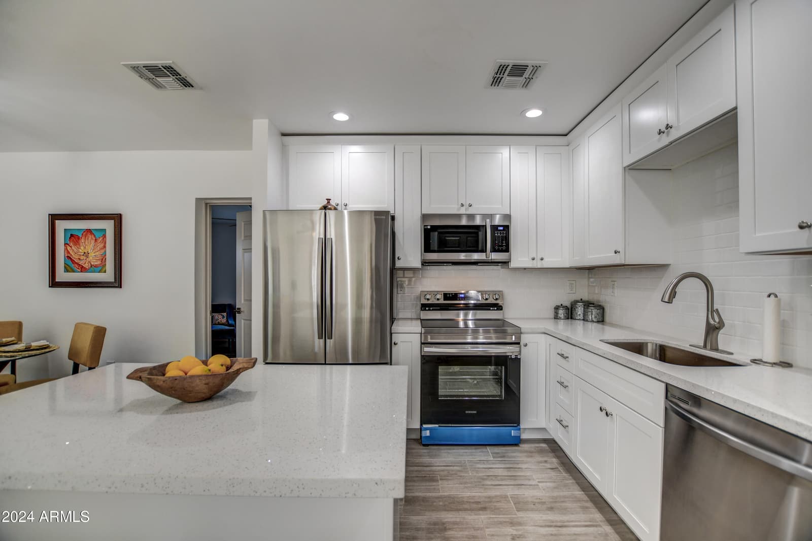 3135 N 34TH Street, Phoenix, AZ 85018 — photo 9 of 32