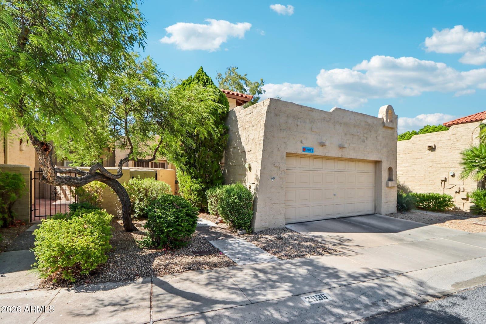 2936 W JUNIPER Avenue, Phoenix, AZ 85053 — photo 3 of 39