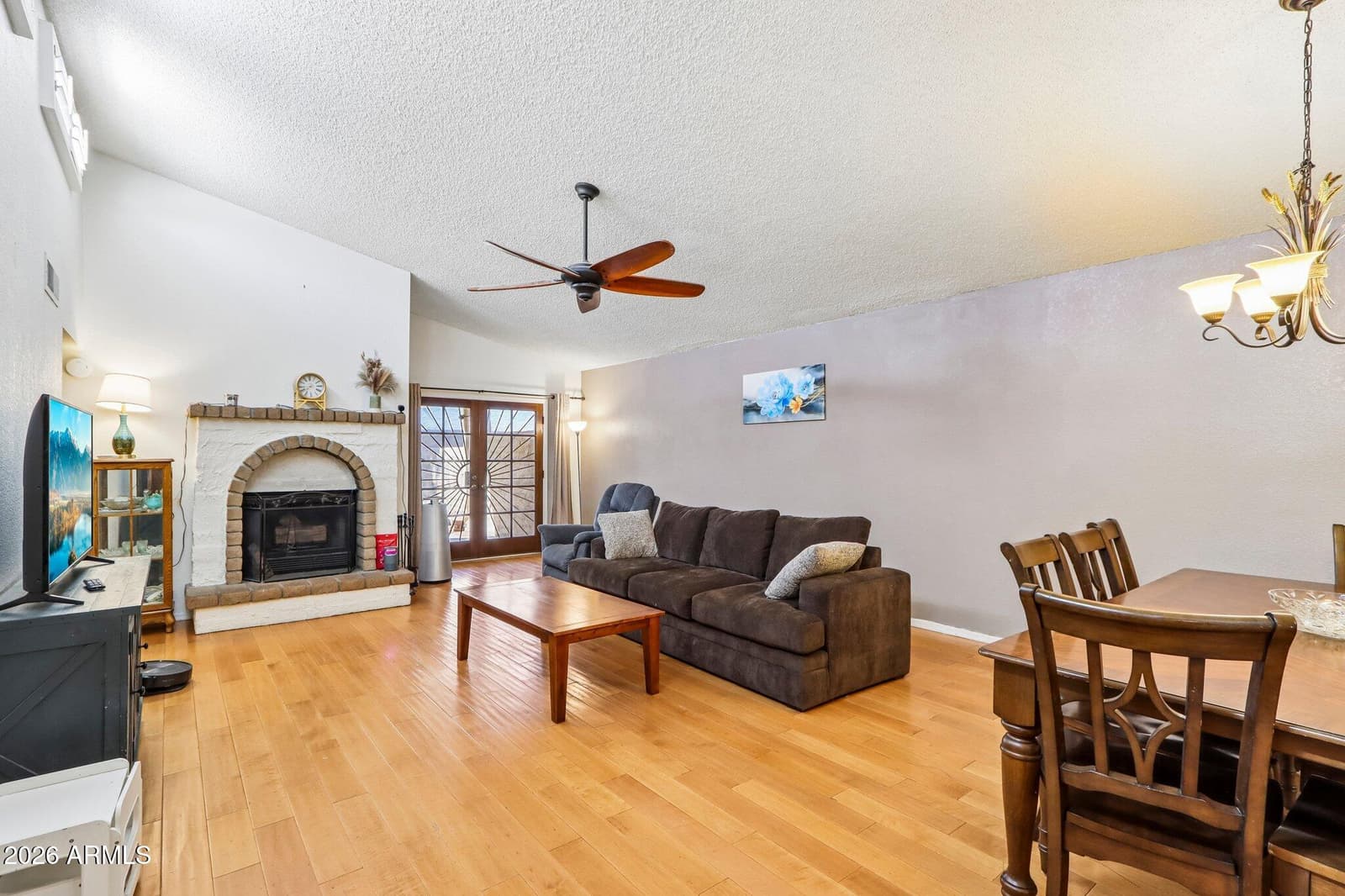2936 W JUNIPER Avenue, Phoenix, AZ 85053 — photo 9 of 39