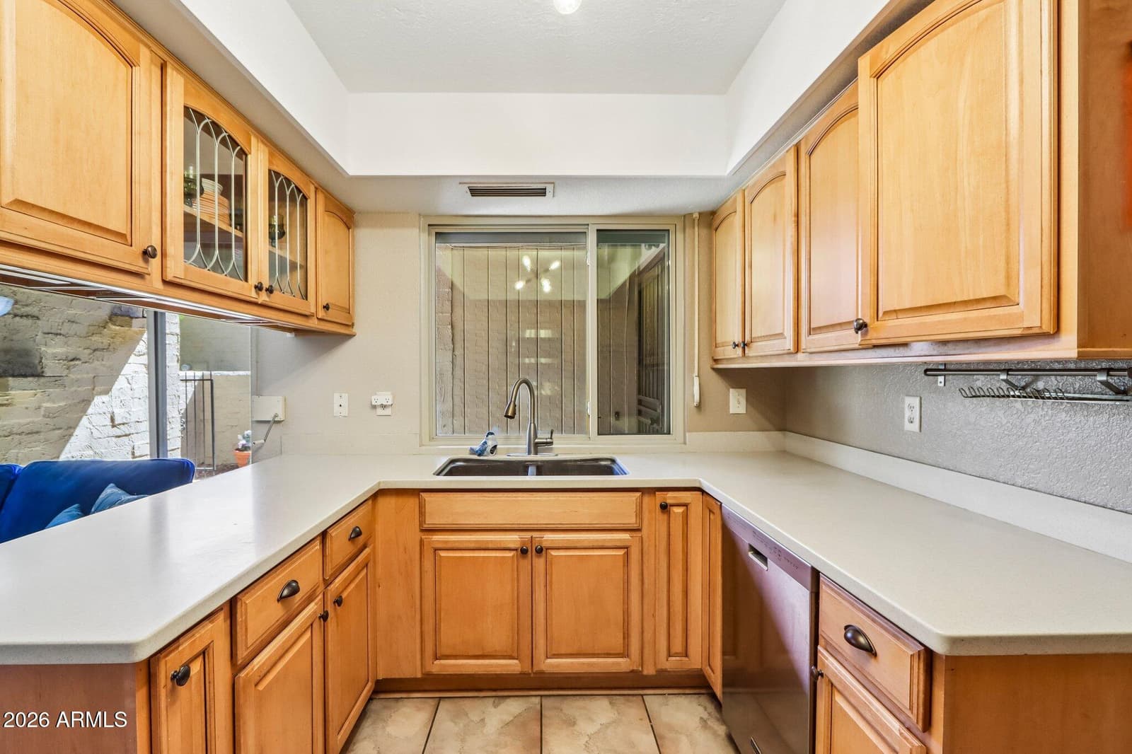 2936 W JUNIPER Avenue, Phoenix, AZ 85053 — photo 16 of 39