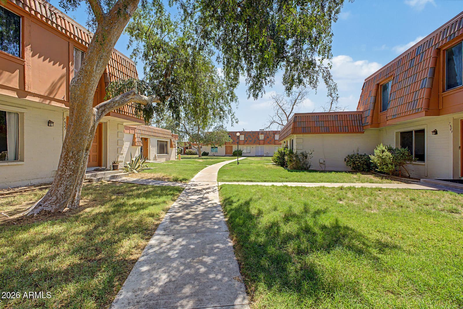 7833 N 49TH Avenue, Glendale, AZ 85301 — photo 1 of 37