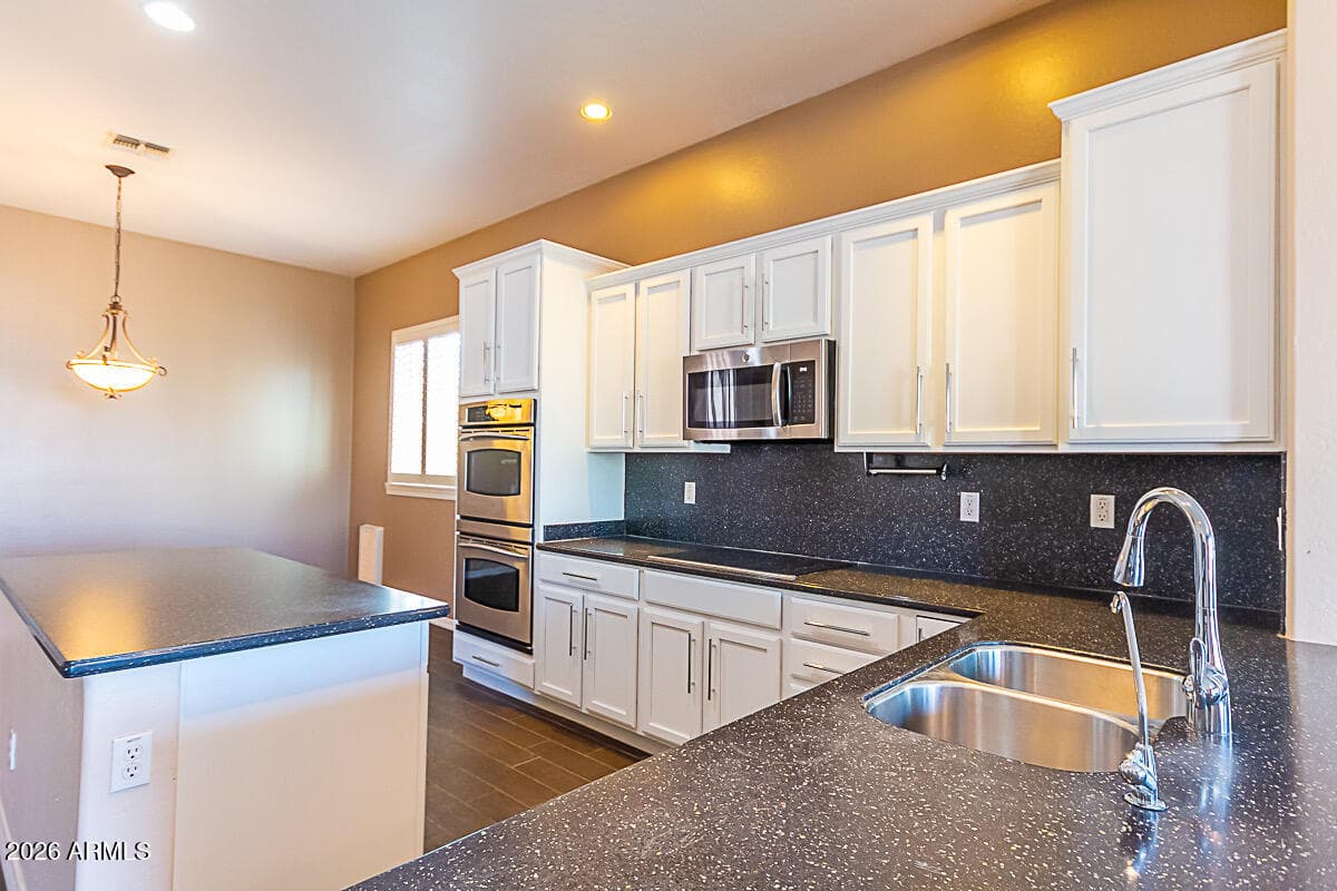 642 E TORREY PINES Place, Chandler, AZ 85249 — photo 10 of 44