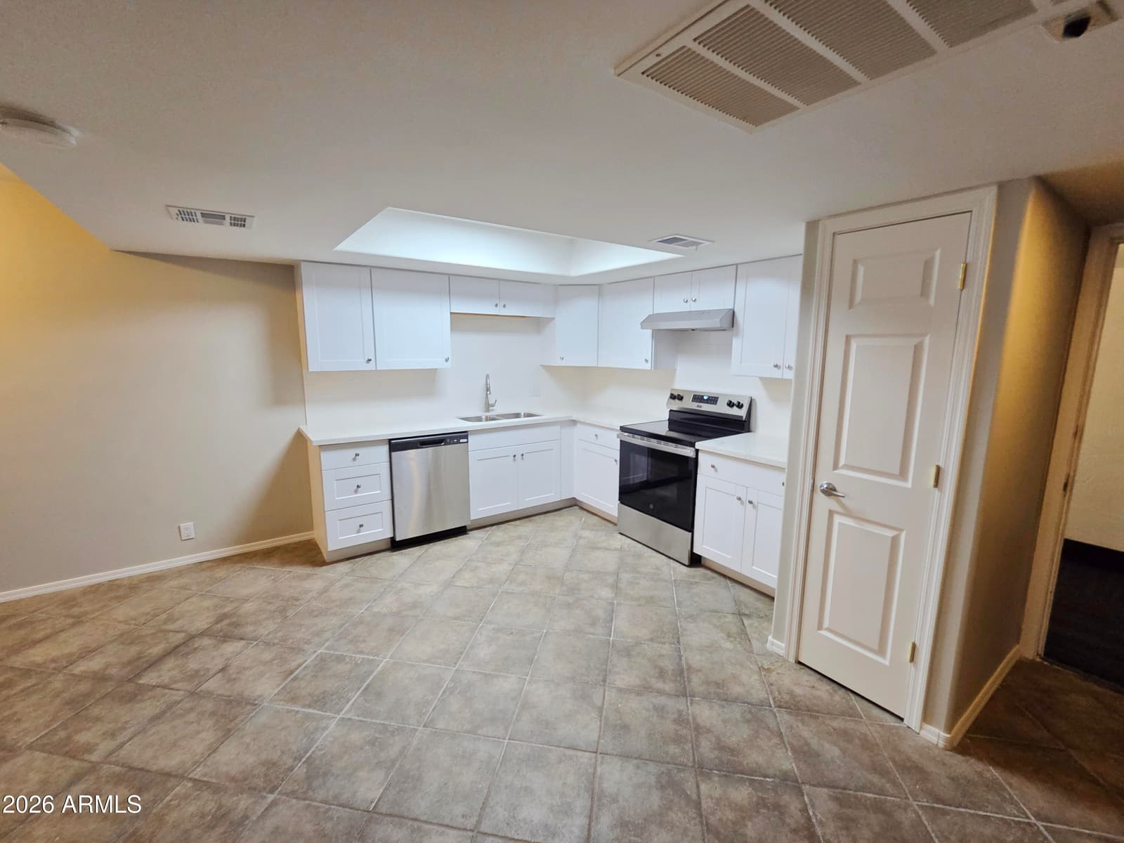 7830 E CAMELBACK Road 104, Scottsdale, AZ 85251 — photo 3 of 16