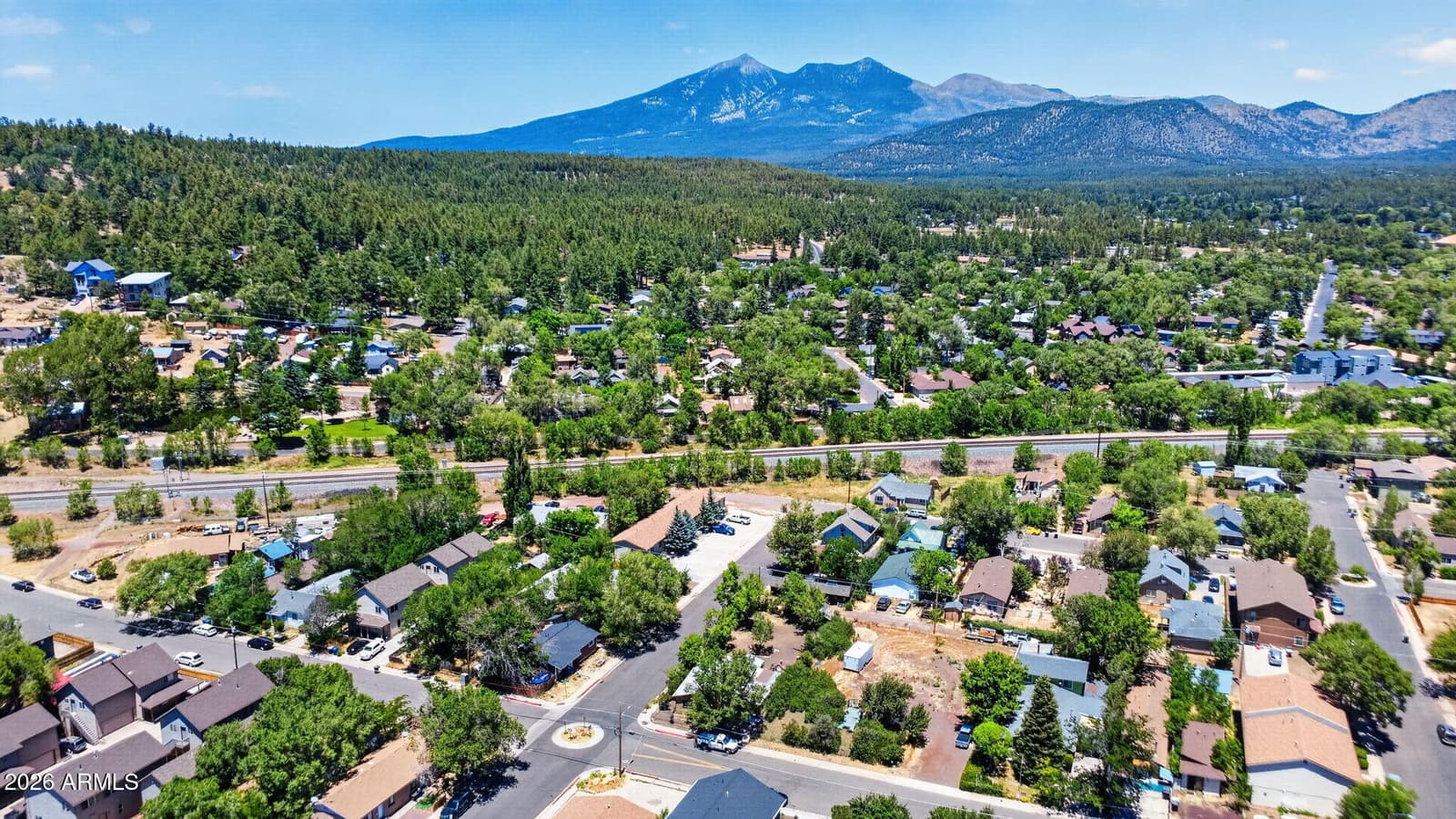 530 W TOMBSTONE Avenue, Flagstaff, AZ 86001 — photo 5 of 15