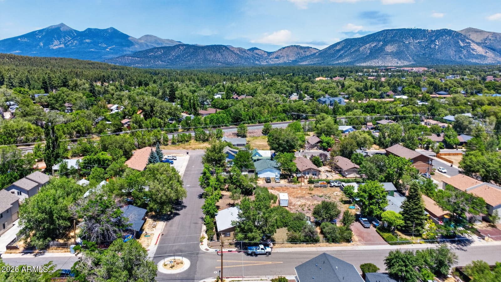 530 W TOMBSTONE Avenue, Flagstaff, AZ 86001 — photo 9 of 15