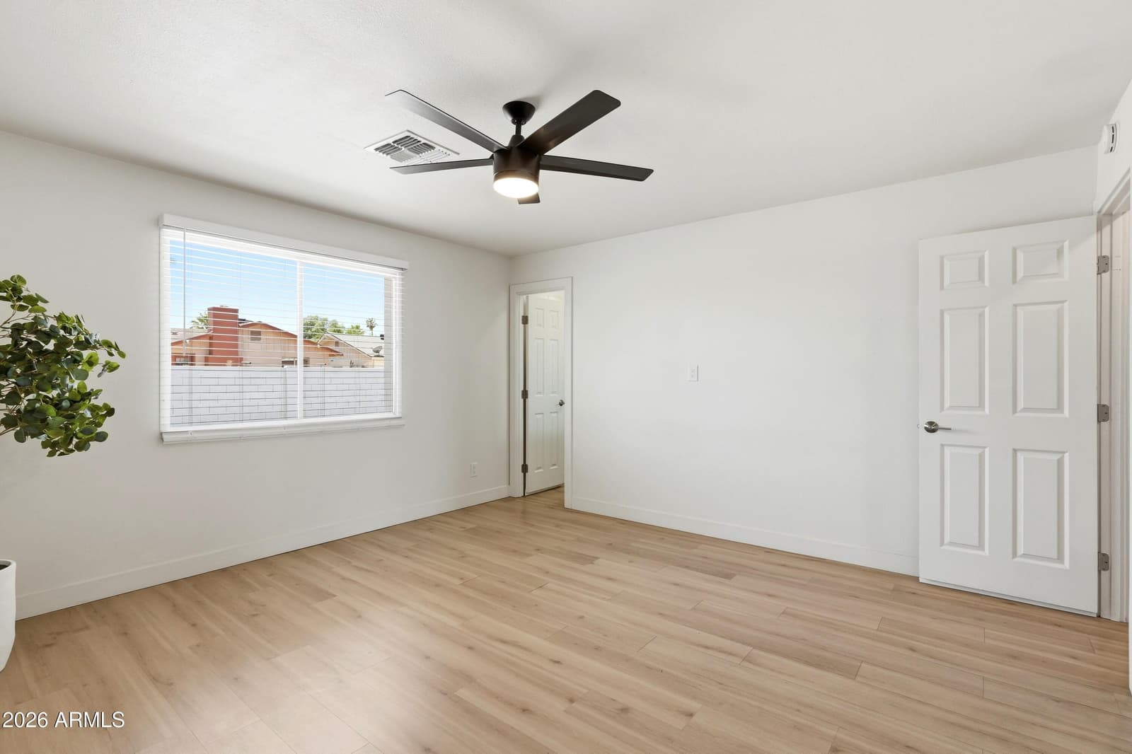 1647 E PALMCROFT Drive, Tempe, AZ 85282 — photo 10 of 22