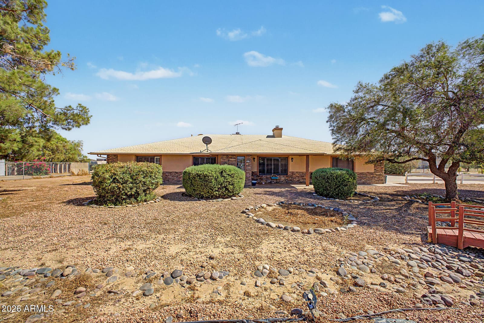 20537 W GORDON Way, Wittmann, AZ 85361 — photo 4 of 36