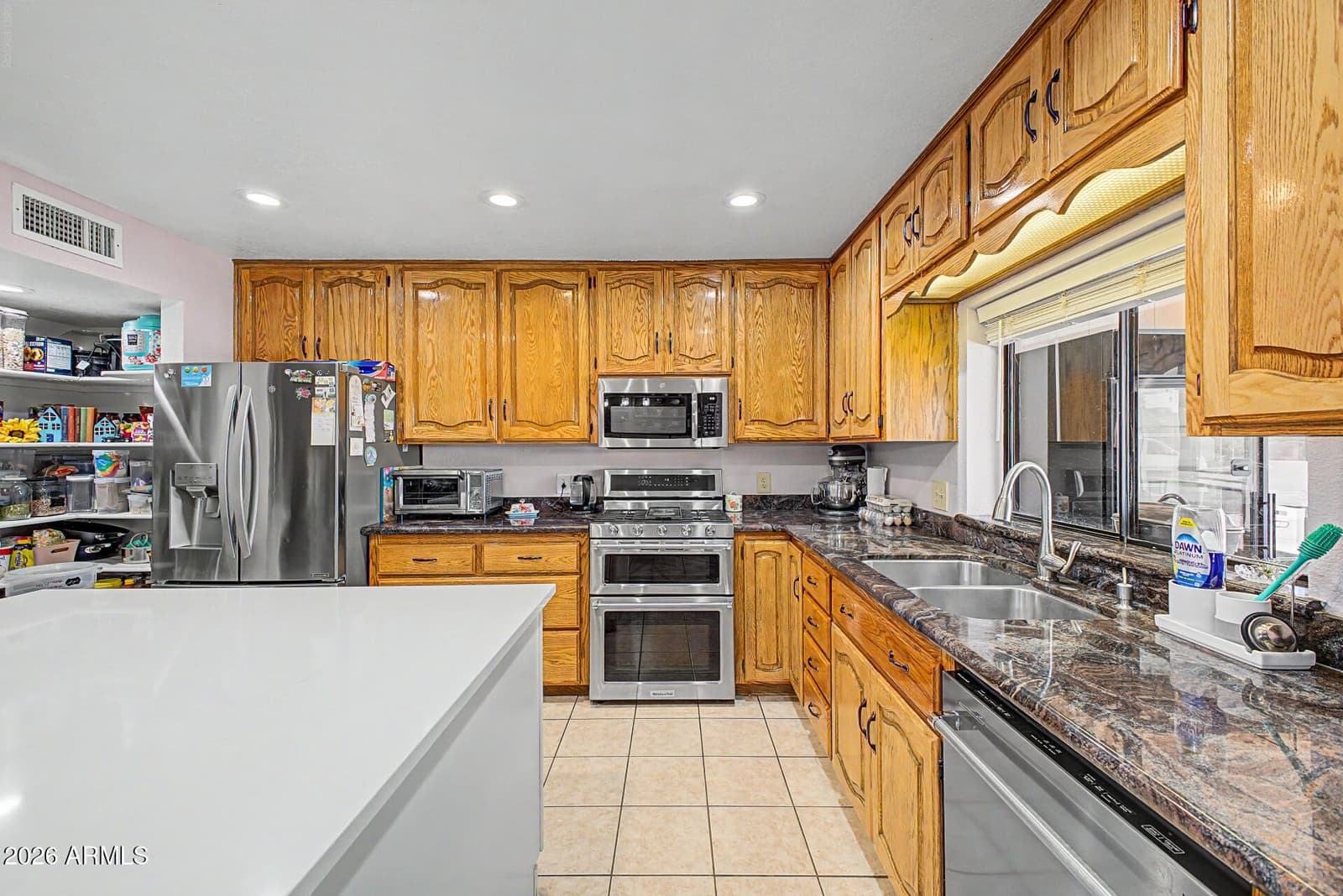 20537 W GORDON Way, Wittmann, AZ 85361 — photo 14 of 36