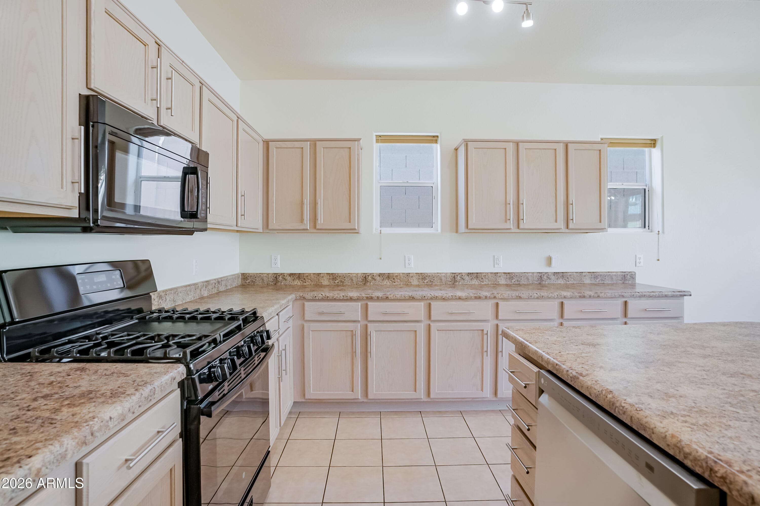 622 King Copper Road, Clarkdale, AZ 86324 — photo 7 of 36