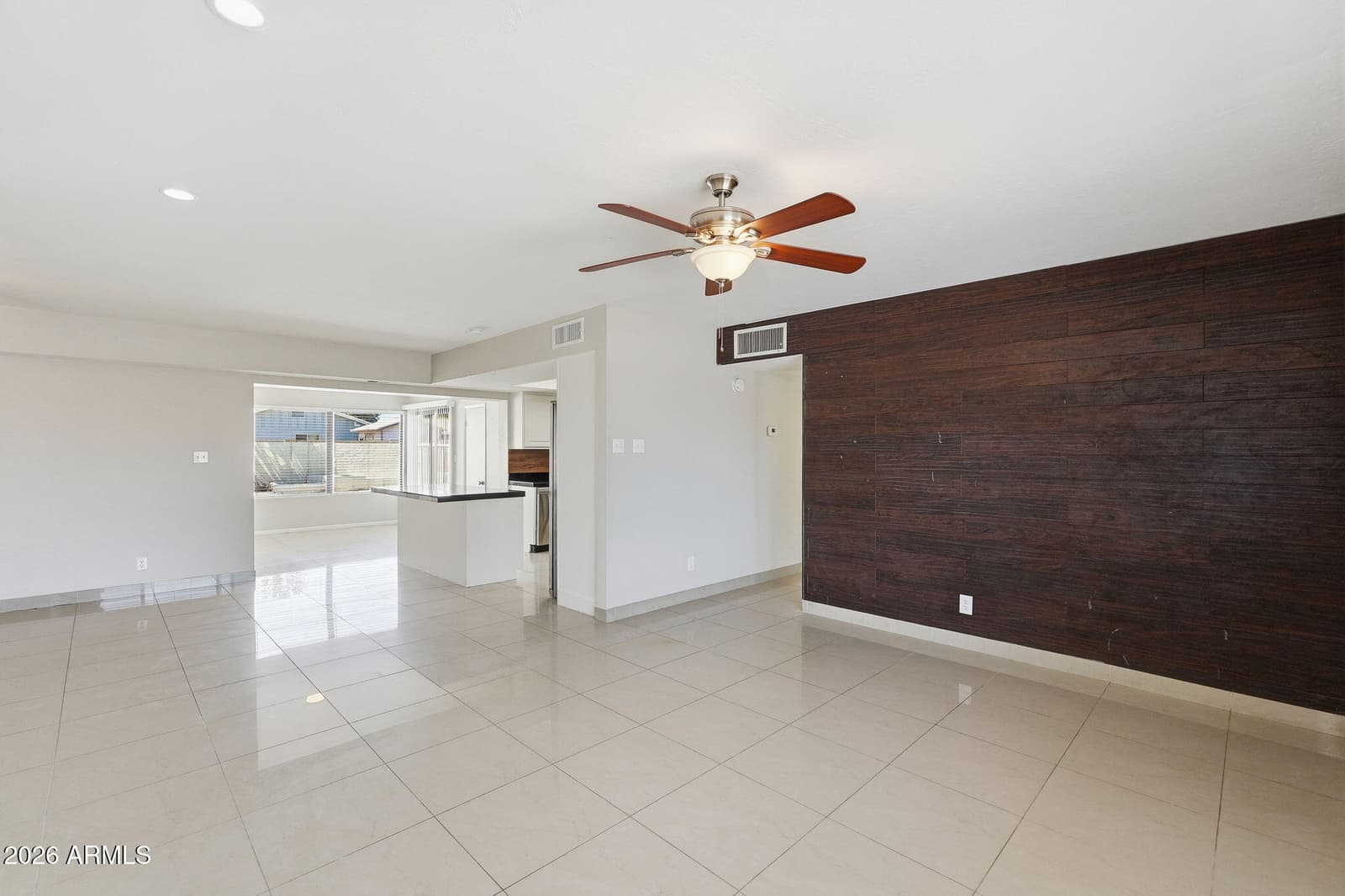 2254 W WETHERSFIELD Road, Phoenix, AZ 85029 — photo 5 of 34