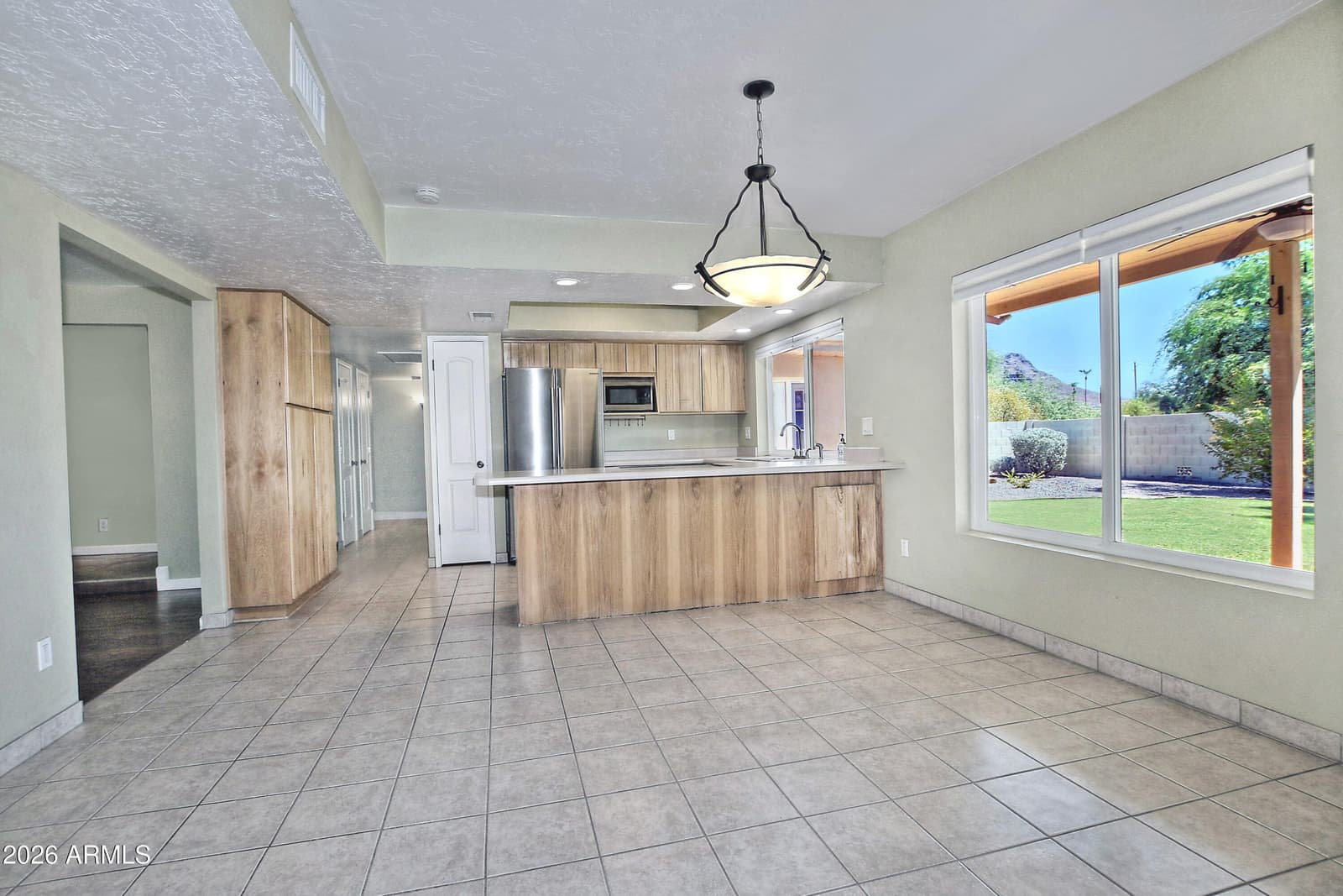 846 E VILLAGE CIRCLE Drive N, Phoenix, AZ 85022 — photo 9 of 33