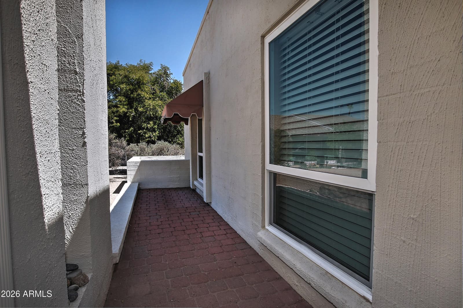 846 E VILLAGE CIRCLE Drive N, Phoenix, AZ 85022 — photo 5 of 33