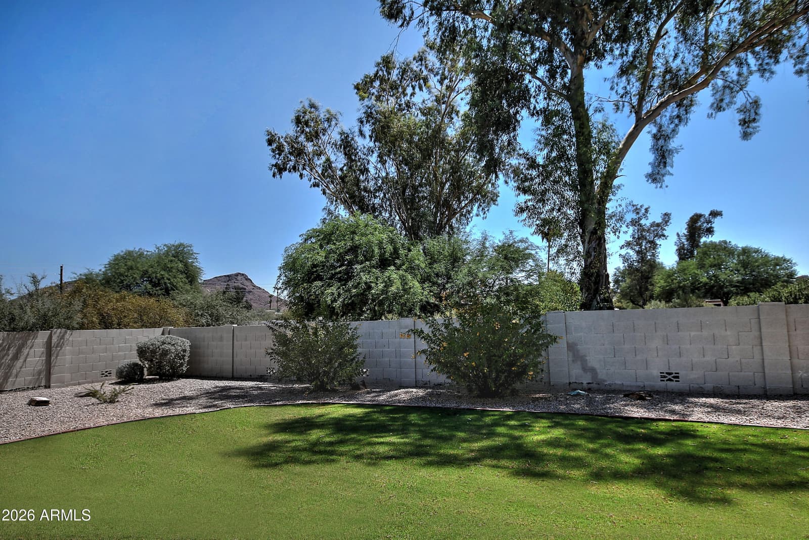 846 E VILLAGE CIRCLE Drive N, Phoenix, AZ 85022 — photo 28 of 33