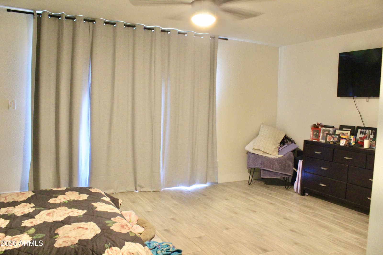 3491 W Desert Hills Drive, Phoenix, AZ 85029 — photo 10 of 24