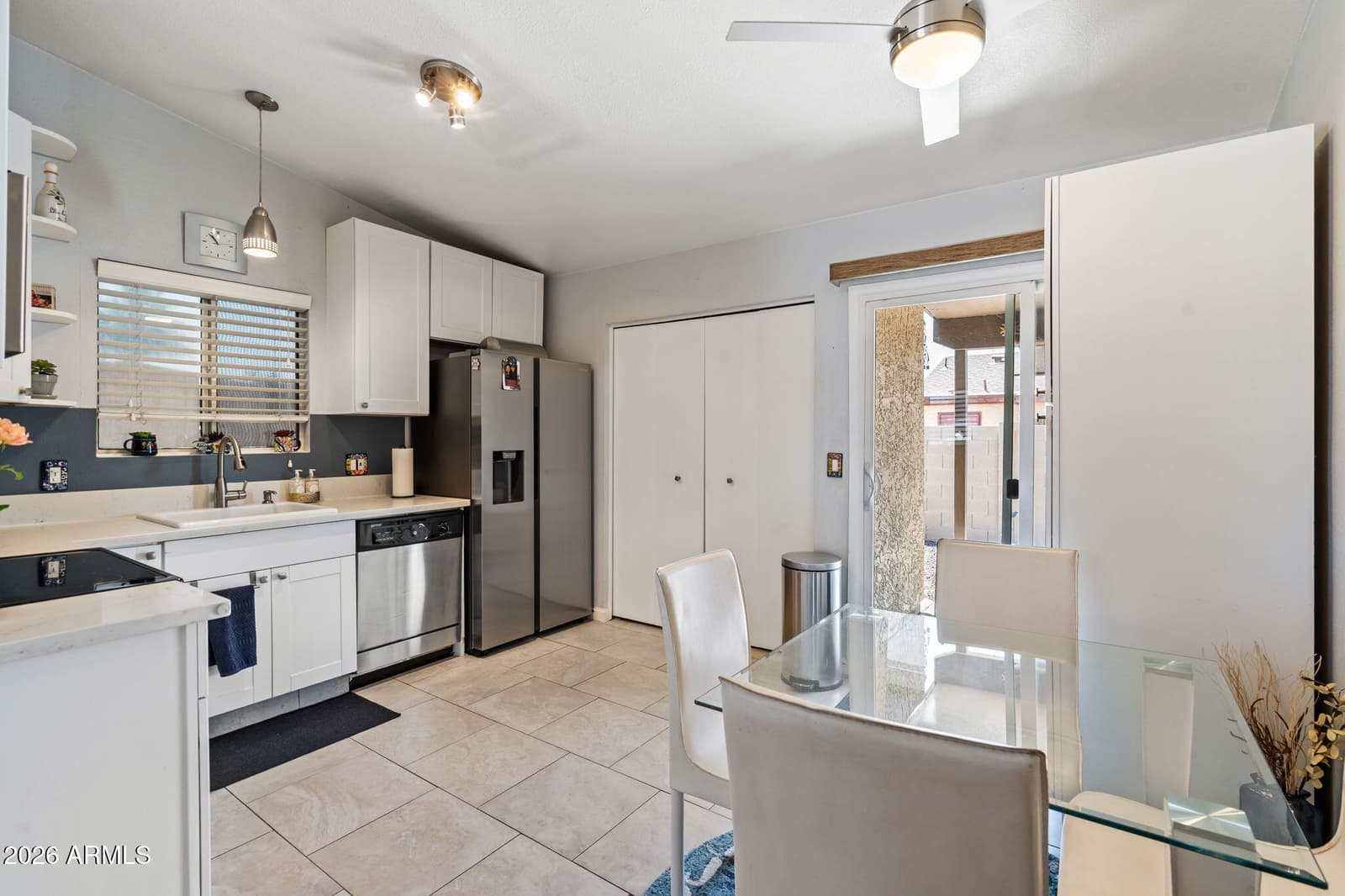 421 E BEHREND Drive E, Phoenix, AZ 85024 — photo 4 of 24