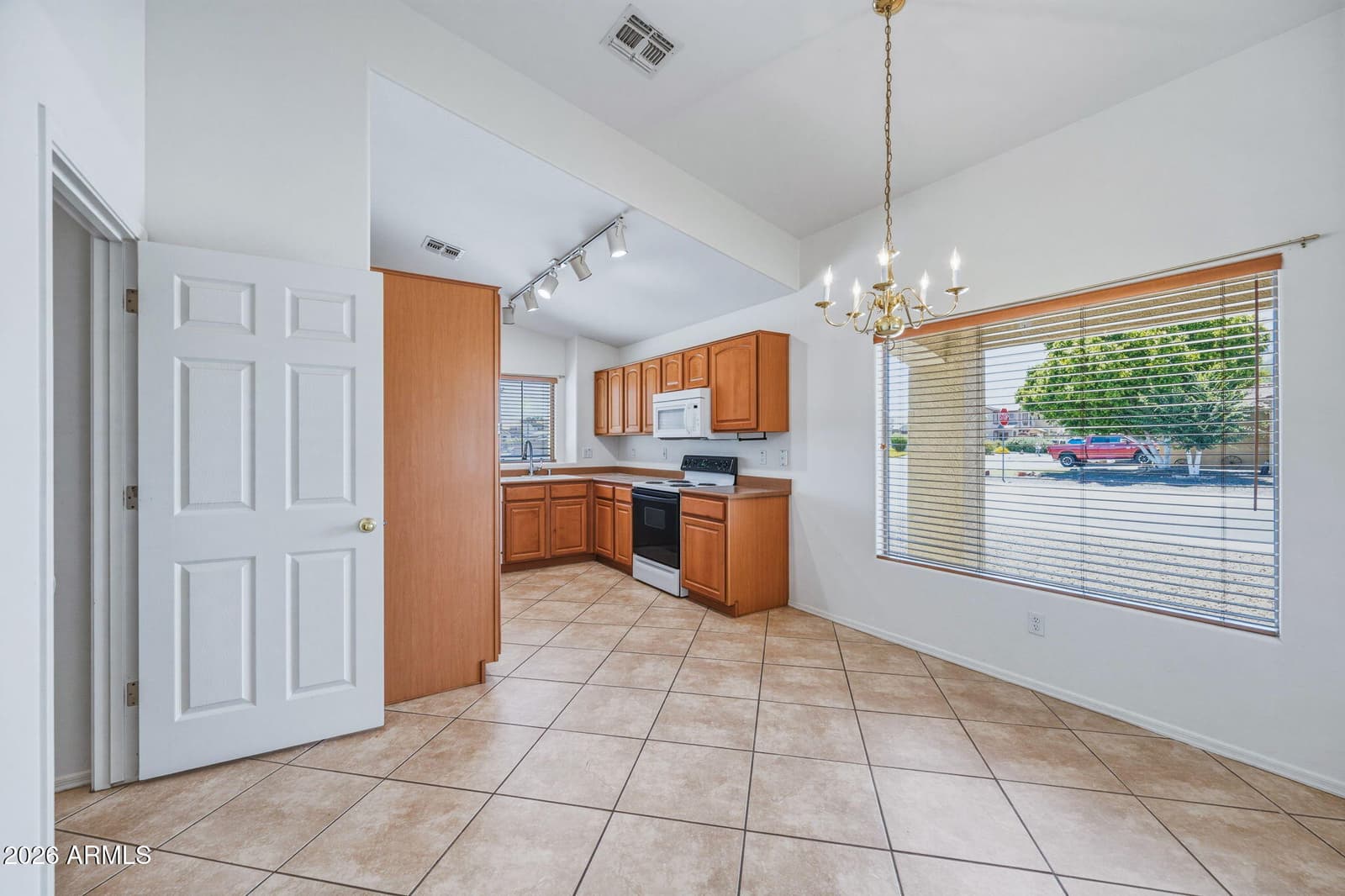 15962 W ACAPULCO Lane, Surprise, AZ 85379 — photo 14 of 32