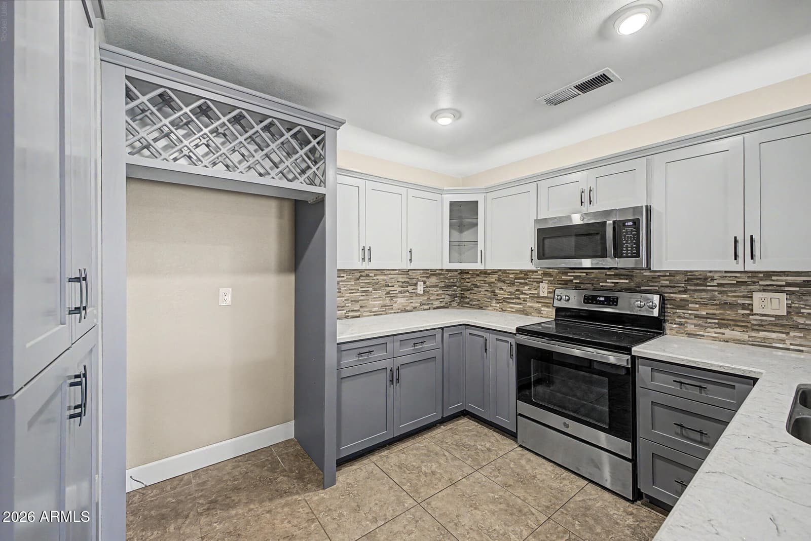 8659 W EARLL Drive W, Phoenix, AZ 85037 — photo 10 of 39