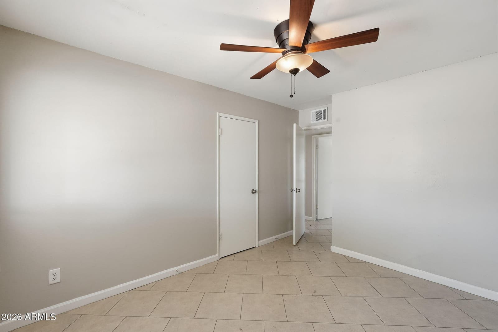 4219 W LAS PALMARITAS Drive, Phoenix, AZ 85051 — photo 8 of 18