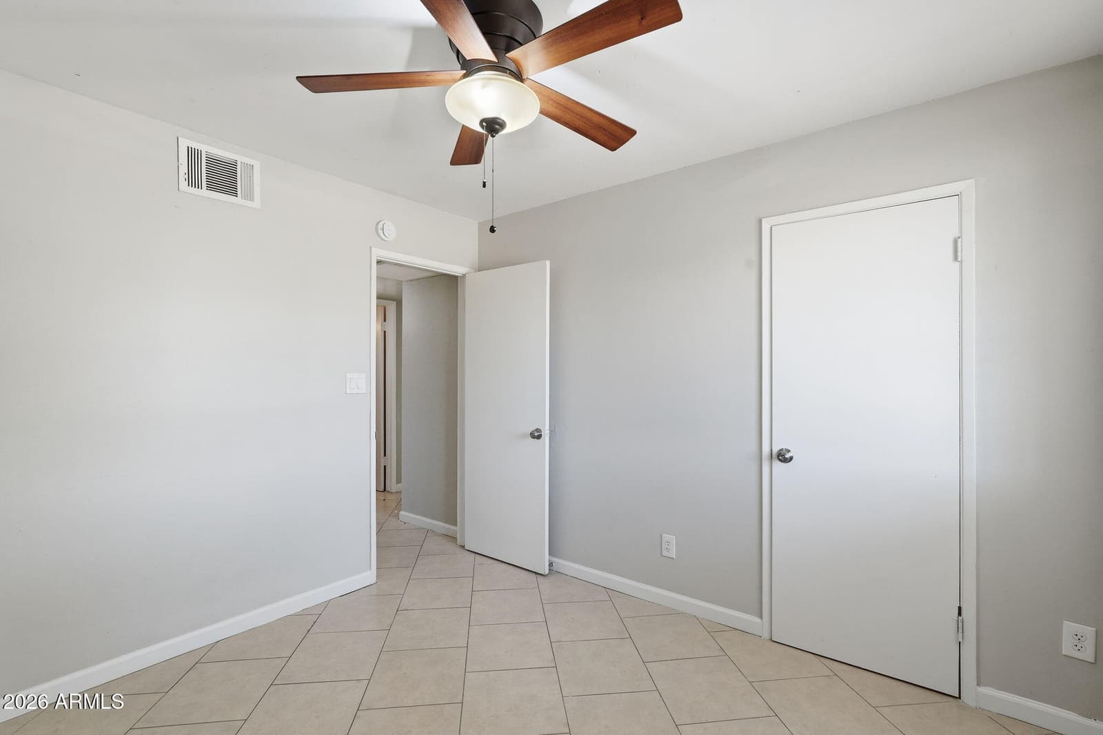 4219 W LAS PALMARITAS Drive, Phoenix, AZ 85051 — photo 10 of 18