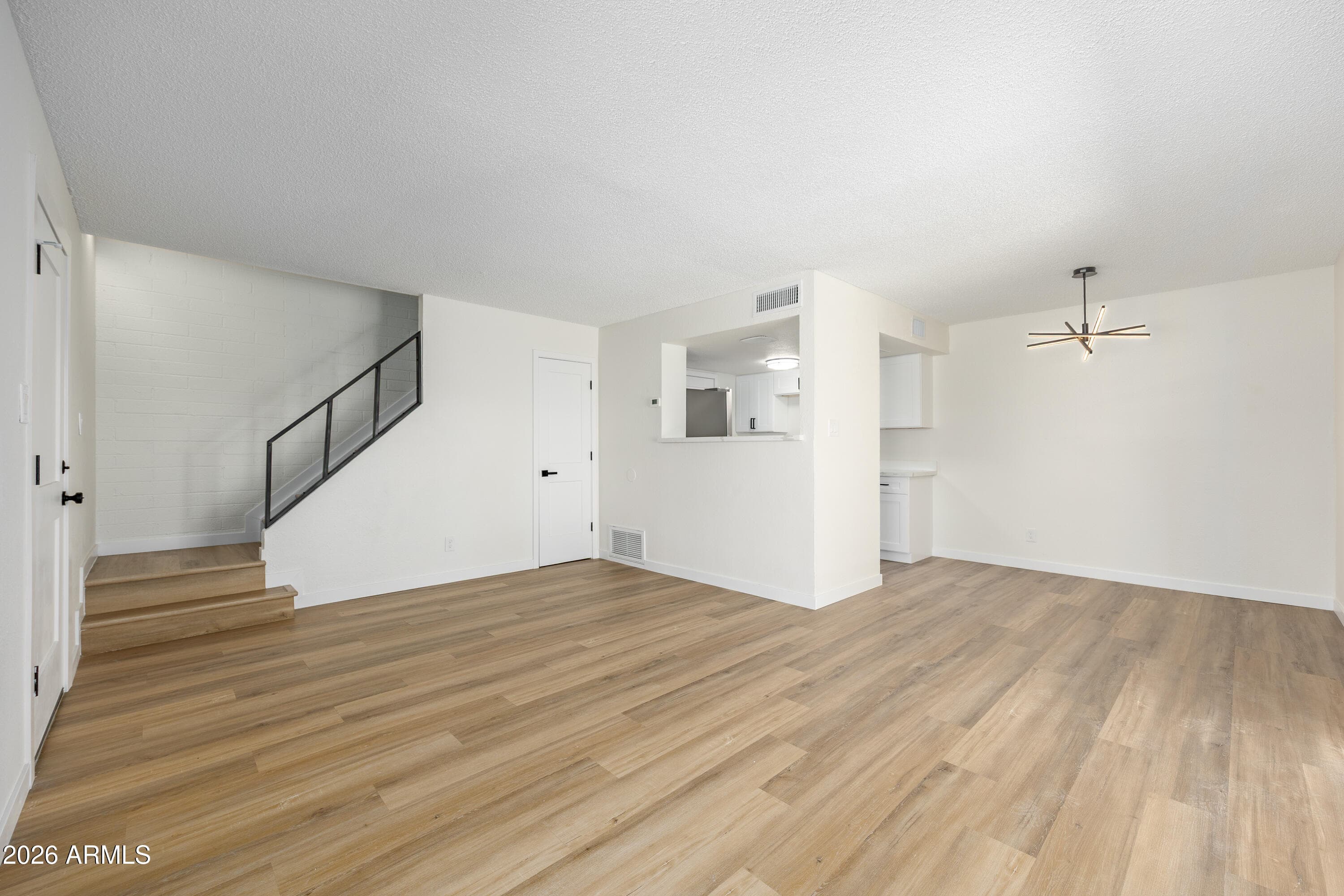 4721 E JONES Avenue, Phoenix, AZ 85040 — photo 4 of 21