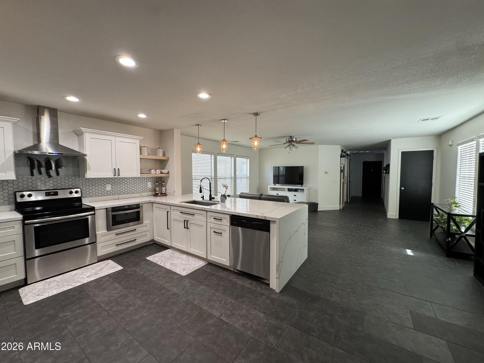 18546 W LEGEND Drive, Surprise, AZ 85374 — photo 4 of 12