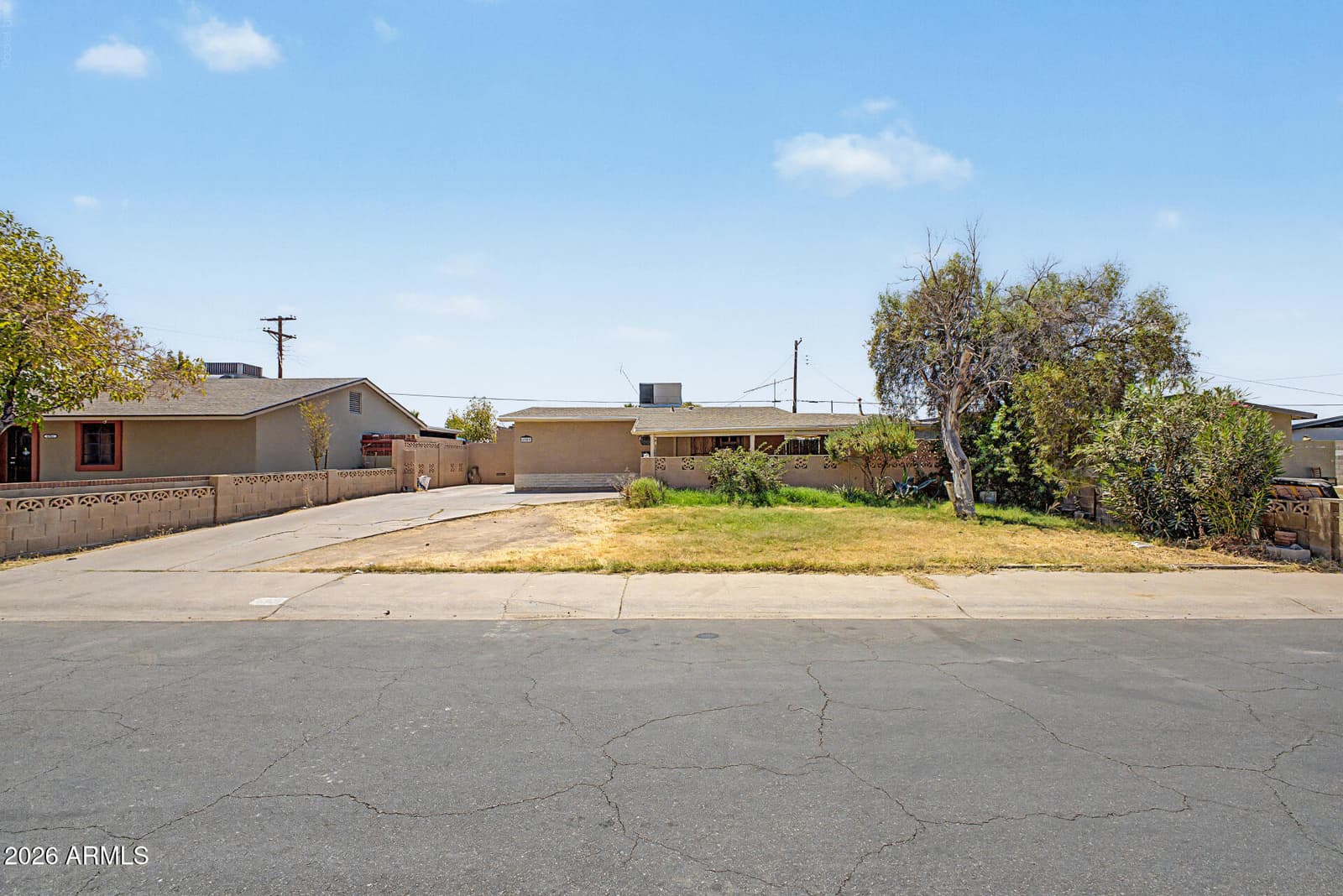 6909 W Wolf Street, Phoenix, AZ 85033 — photo 1 of 29