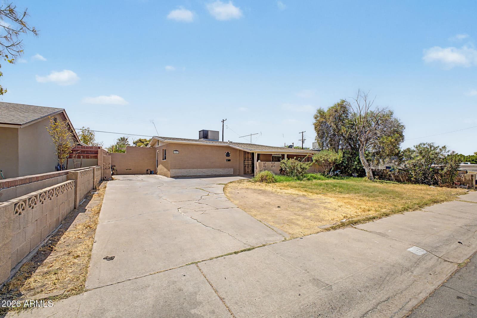 6909 W Wolf Street, Phoenix, AZ 85033 — photo 2 of 29