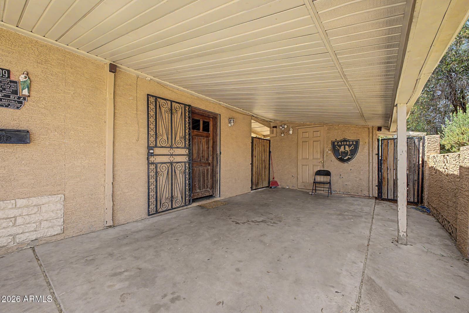 6909 W Wolf Street, Phoenix, AZ 85033 — photo 3 of 29