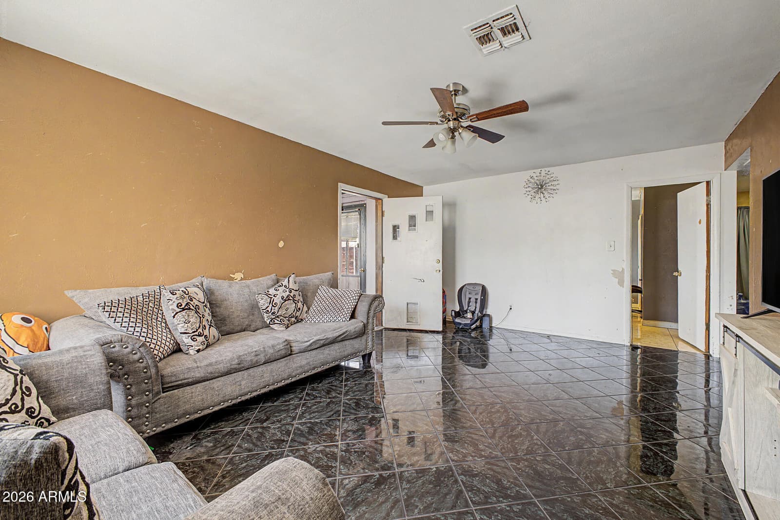6909 W Wolf Street, Phoenix, AZ 85033 — photo 6 of 29