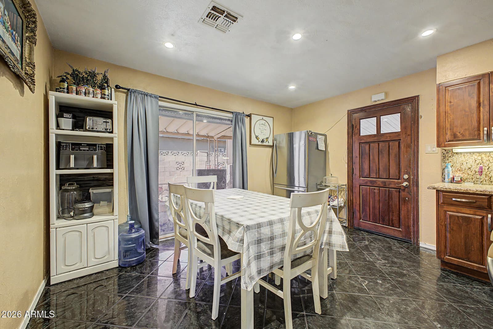6909 W Wolf Street, Phoenix, AZ 85033 — photo 10 of 29