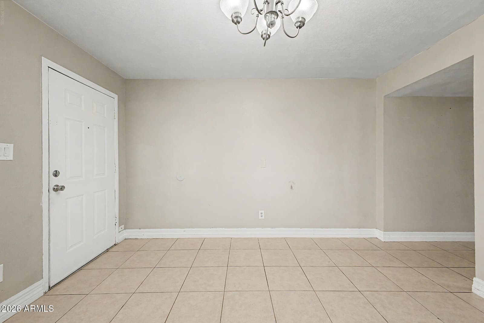 4338 W MARYLAND Avenue, Glendale, AZ 85301 — photo 6 of 35