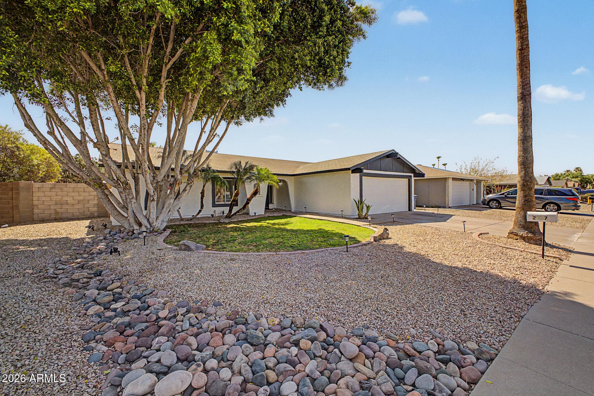 2807 N DAKOTA Street, Chandler, AZ 85225 — photo 2 of 41